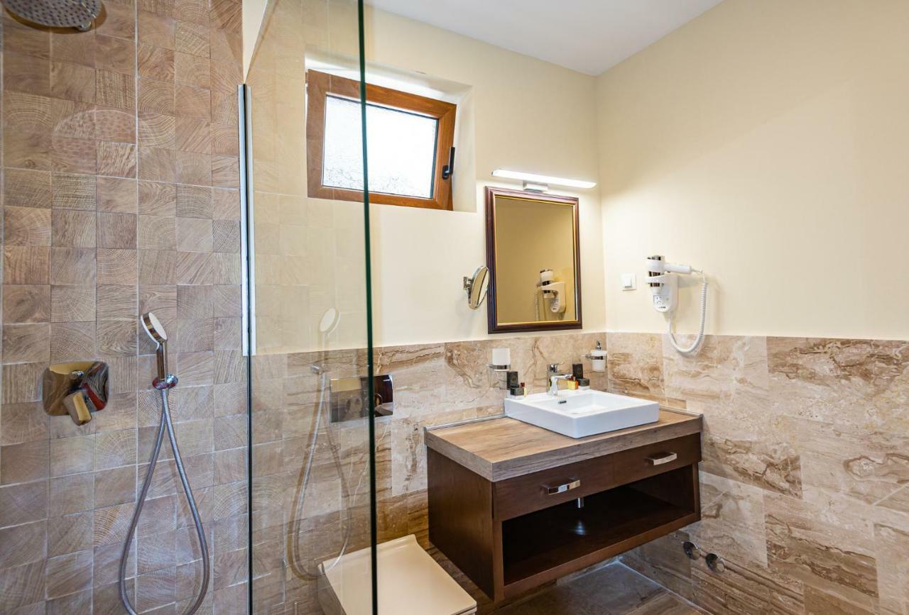 Waikiki Apartments ติวัต ภายนอก รูปภาพ