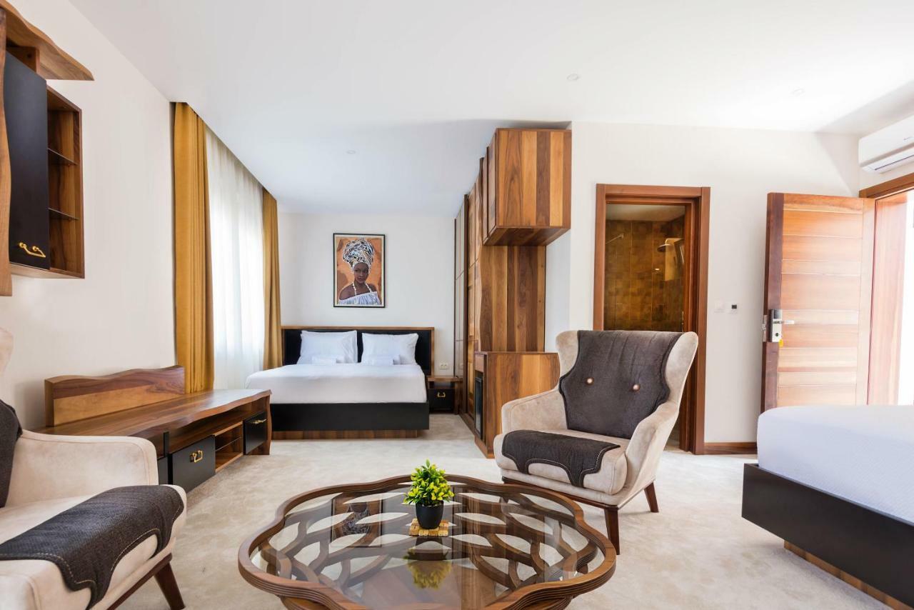 Waikiki Apartments ติวัต ภายนอก รูปภาพ