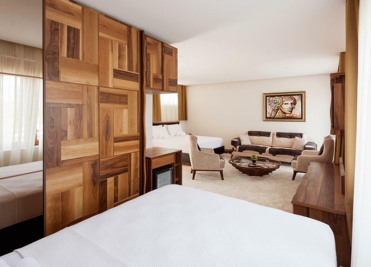 Waikiki Apartments ติวัต ภายนอก รูปภาพ