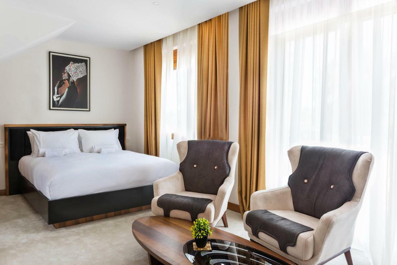Waikiki Apartments ติวัต ภายนอก รูปภาพ