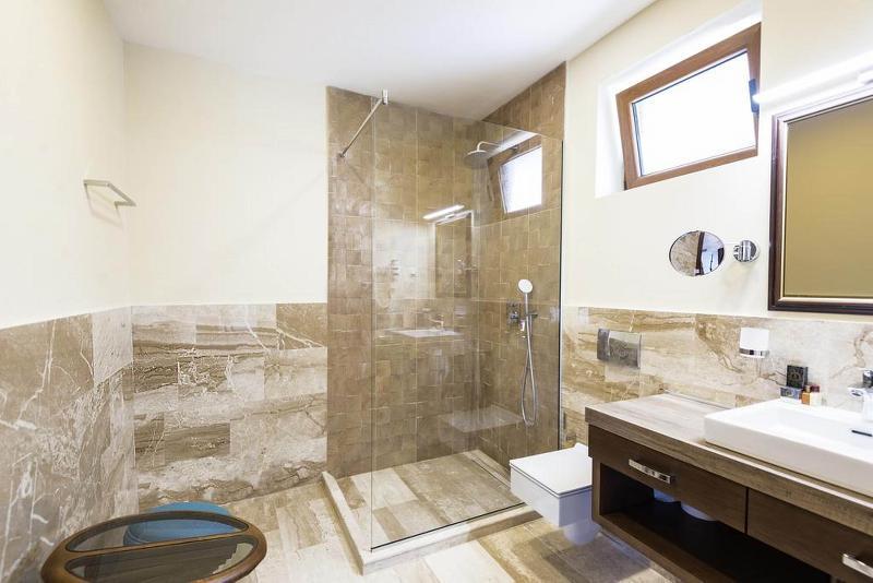 Waikiki Apartments ติวัต ภายนอก รูปภาพ